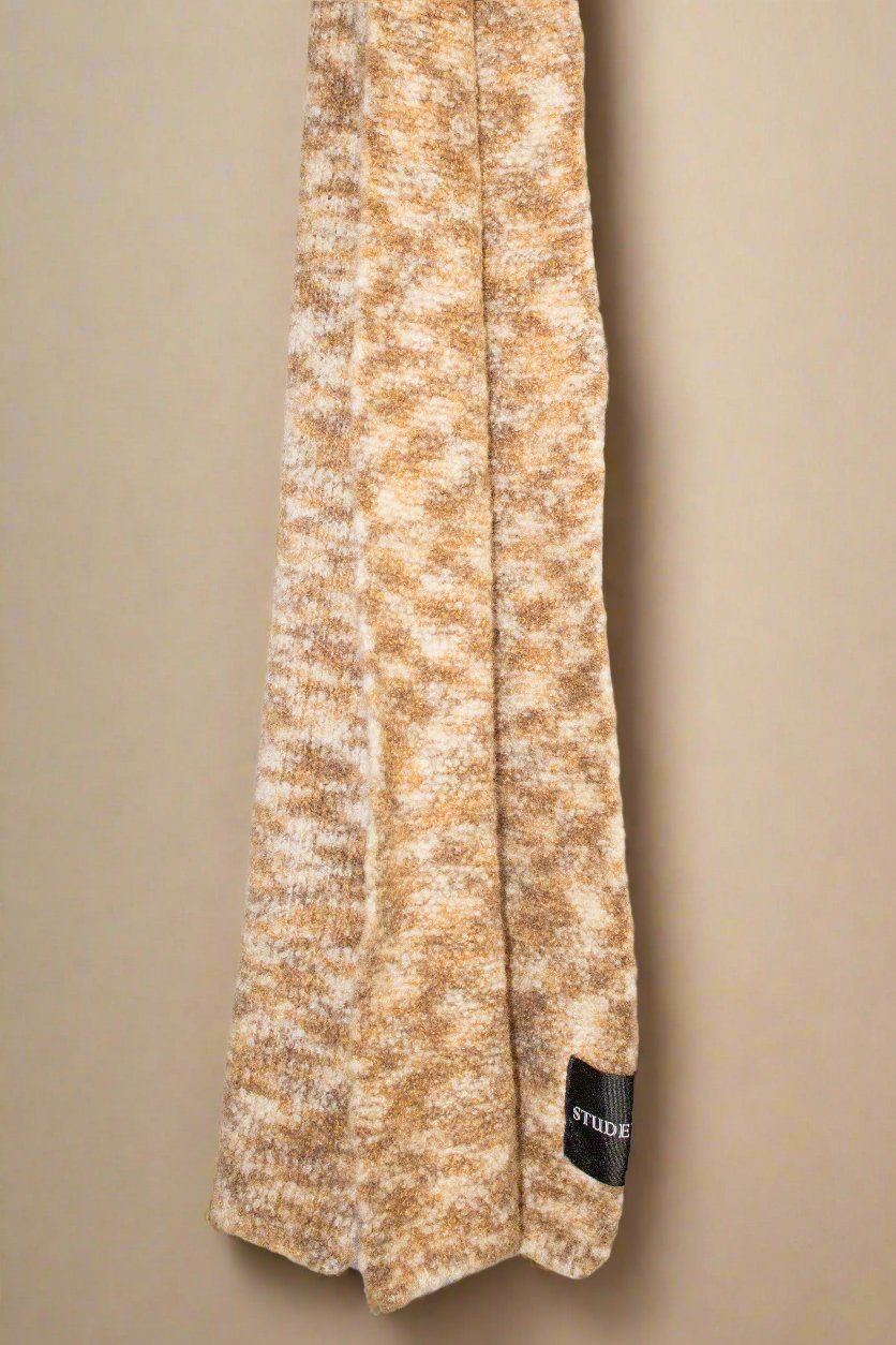 Clouded Bouclé Cashmere Scarf in Caramel